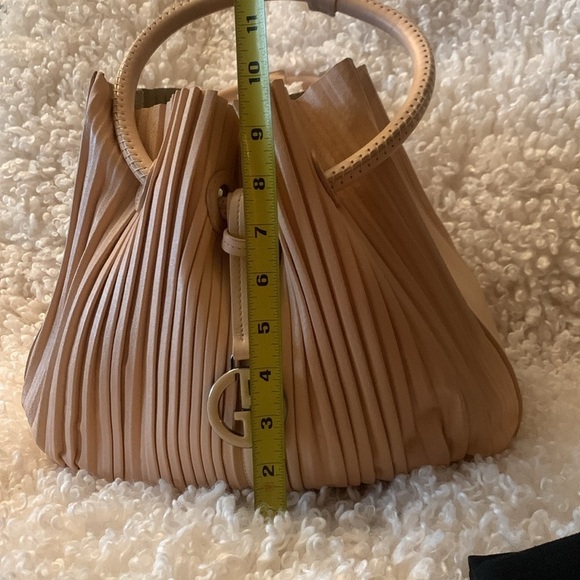 Giorgio Armani pleated bag - Picture 11 of 17